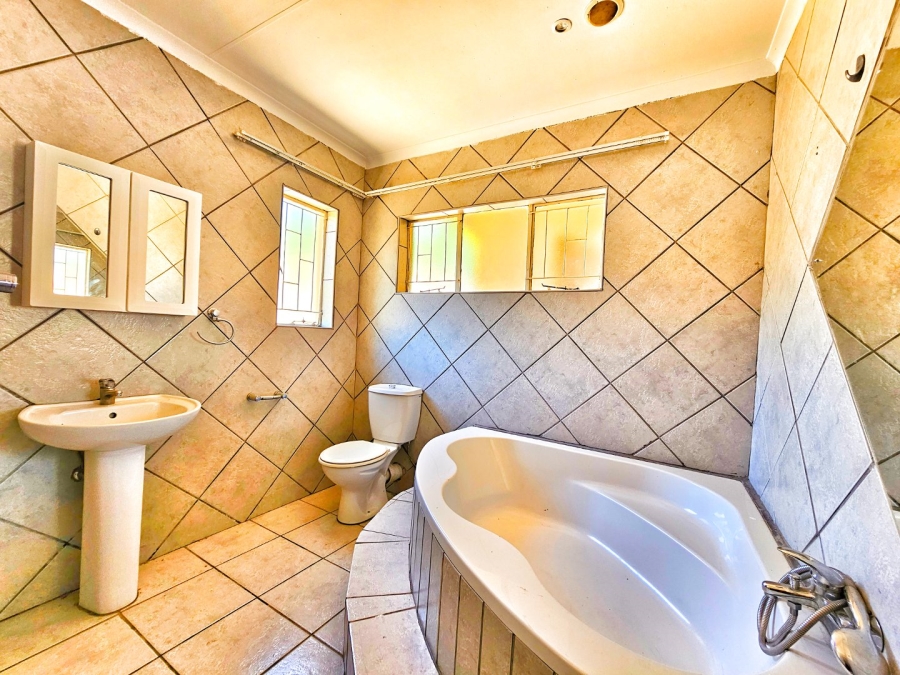4 Bedroom Property for Sale in Sasolburg Free State